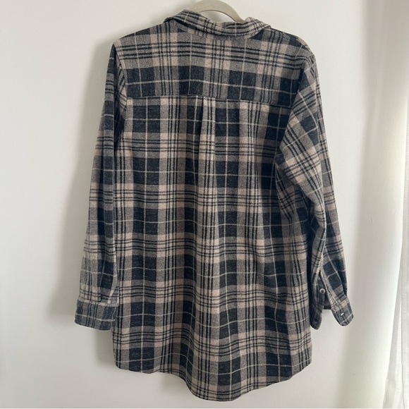 Beach Lunch Lounge plaid flannel shirt - Picture 2 of 6